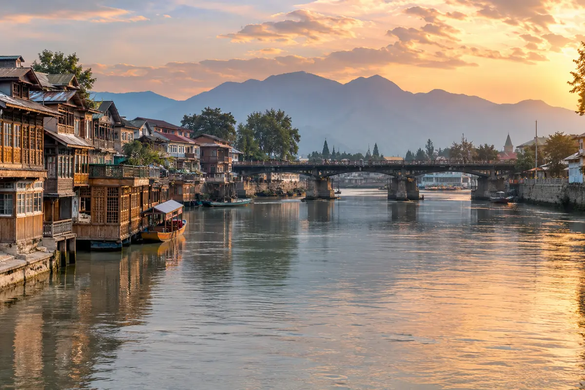 Srinagar Houseboat Package - Kashmir tour photo 2